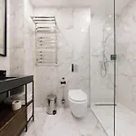 Lägenhetshotell Mountain & 4*