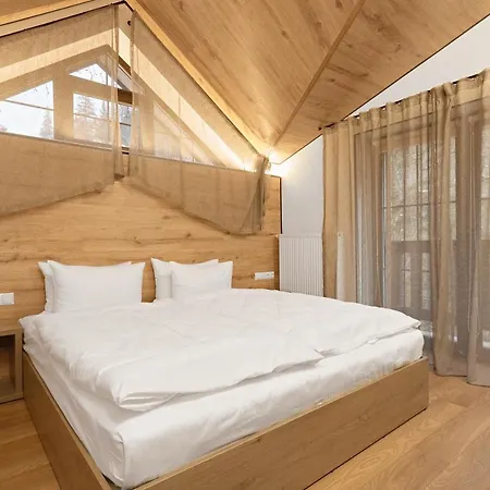 Mountain & 公寓式酒店 4*