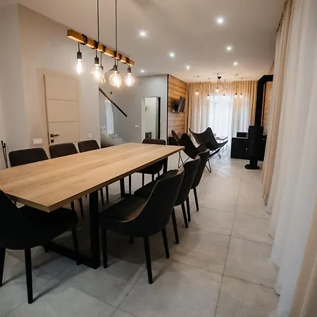 Hotel apartamentowy Mountain &